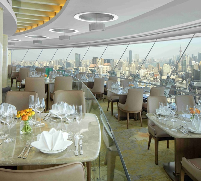 上海新世界丽笙大酒店 - 45 楼旋景餐厅